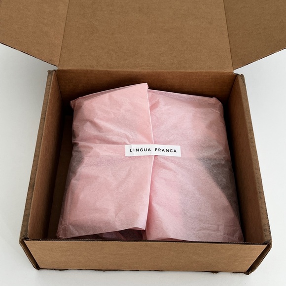 Lingua France Cashmere Sweater “Give a Damn” NWT - Picture 5 of 5